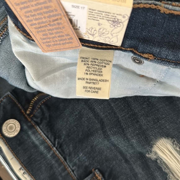 NWT Mudd size 10/12 denim distressed shorts - Picture 6 of 6